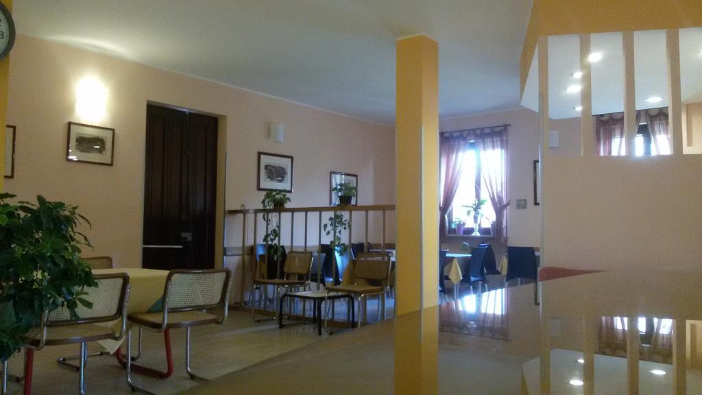 Cerrutihotel Vercelli Kültér fotó