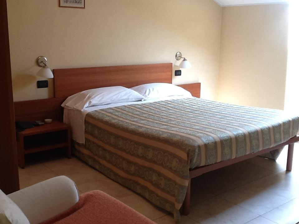 Cerrutihotel Vercelli Kültér fotó